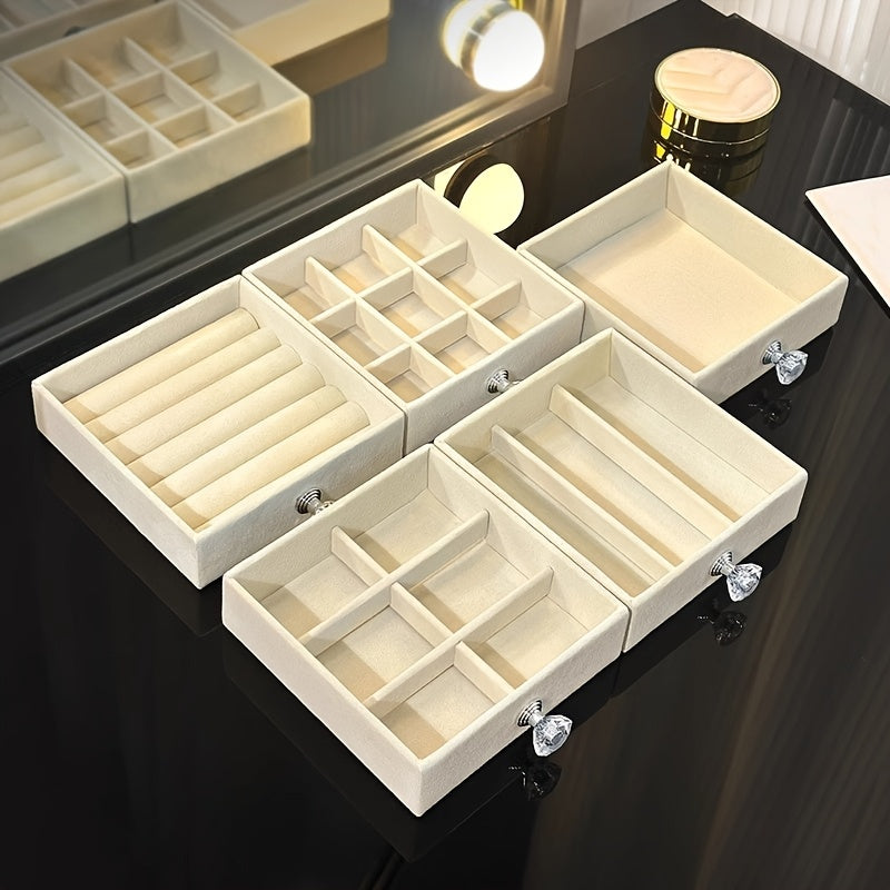 A Jewelry Storage Box, Square And Five-Layered, Designed for Necklaces, Rings, And Earrings. This Exquisite And High-End Accessory Box Features Multiple Transparent Layers with Large Capacity, Catering to Various Storage Needs. It Is Perfect for